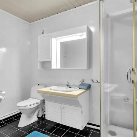 Cosy Close To Tromso Airport Apartment Kvaloysletta